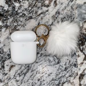 NWT White Silicone AirPod Case with Keyring & Puff